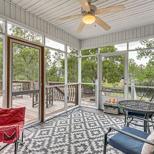 Family-Friendly Harrells Home With Fire Pit And Kayaks Exterior photo