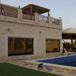 Mount Hut Vila Dubai Exterior photo