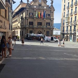 Apartamento En Pleno Centro De Pamplona Apartamento Exterior photo