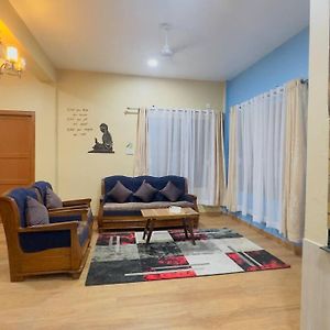 Chitwan Comforts Apartamento Bharatpur  Exterior photo