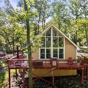 Modern Cabin W Hot Tub & Indoor Pool Gym Access! Vila Hedgesville Exterior photo