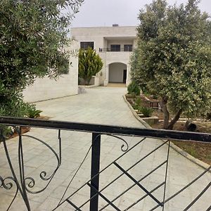 بيت مفروش للايجار Vila Madaba Exterior photo