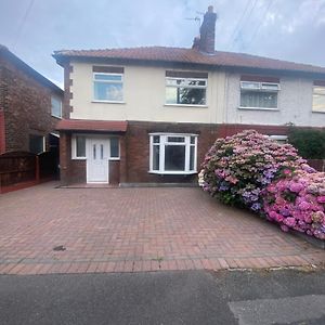 Lovely 3 Bed House In Crosby Vila Crosby  Exterior photo