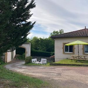 L'Escale Des Pertonnieres Vila Le Breuil  Exterior photo