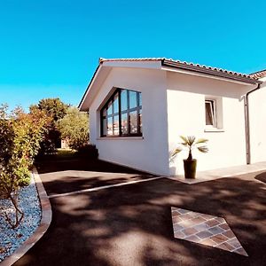 Au Petit Prades - Chambre D'Hotes Acomodação com café da manhã Izon Exterior photo