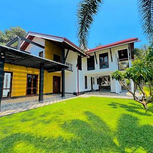 Sri Lanka Wennappuwa Villa D S R Exterior photo