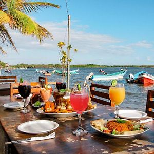 Room In Guest Room - Fantastic Beach Front Room With Breakfast Las Peñitas Exterior photo