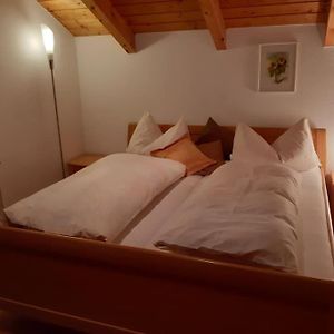 Vermiete Ein Doppelzimmer In Einem Holzhaus Apartamento Wolfurt Exterior photo