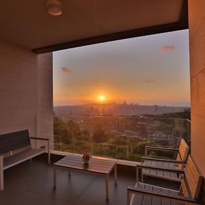 Mansourieh Vista Retreat 2Br Apt W Stunning View Apartamento Exterior photo