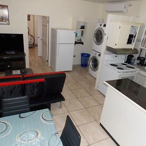 Stewart Apt- Trincity, Airport, Washer, Dryer, Office, Cable , Wifi Apartamento Exterior photo