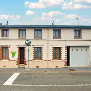 Maison Spacieuse Avec Jardin, Bbq, Table De Ping-Pong, Proche Commerces, Pour 9 Personnes Et Bebes - Fr-1-581-96 Vila La Bazoche-Gouet Exterior photo