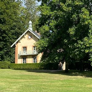 La Maison Du Cavalier, Chateau De Lavenue Vila Pierrefitte-en-Auge Exterior photo