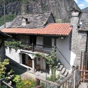 Casa Anna - Das Romantische Rustico Vila Avegno Exterior photo