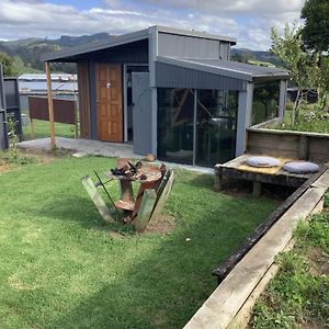 A Few Shades Of Grey Apartamento Ohauiti Exterior photo