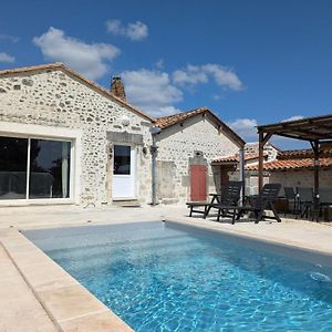 Maison Familiale Avec Piscine Privee Et Grand Jardin - Fr-1-653-266 Vila Magnac-Lavalette-Villars Exterior photo