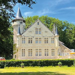 Chateau Picol Entre Futuroscope Et Chateaux De La Loire Acomodação com café da manhã Boussageau Exterior photo