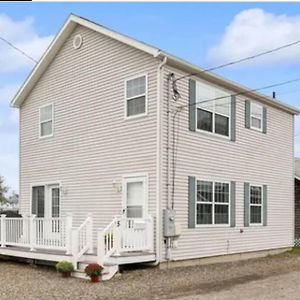 Wonderful Seaside Retreat Steps To The Sand On Cul De Sac Vila Hampton Exterior photo