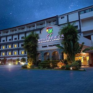 Whiterock Beach Hotel And Waterpark Subic Bay Exterior photo