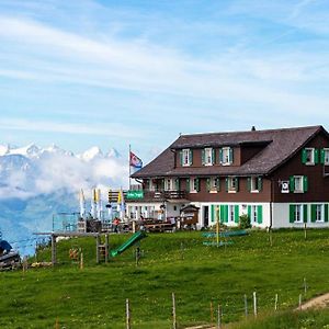 Berggasthaus Rigi-Burggeist Acomodação com café da manhã Gersau Exterior photo