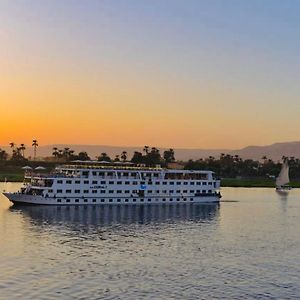 Luxor Aswan Coral 2 Nile Cruise Every Saturday From Luxor 4 Nights & Every Wednesday From Aswan 3 Nights Hotel Exterior photo