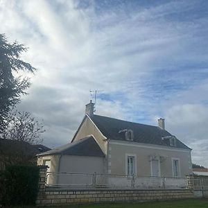 Maison De La Tuilerie Vila Ambrault Exterior photo