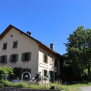 La Reine Des Pres Acomodação com café da manhã La Tine Exterior photo