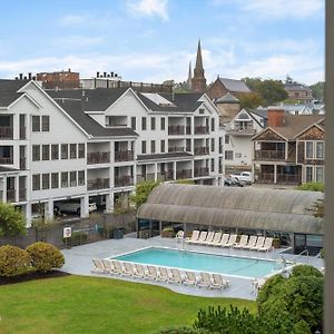 Club Wyndham Newport Onshore Hotel Exterior photo