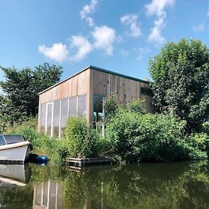 Houten Veenhuisje Aan Het Water Met Uitzicht Apartamento Wilnis Exterior photo