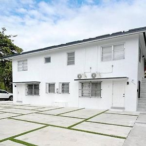 Fully Equipped Apartments With Parking Near Cocowalk Miami Exterior photo