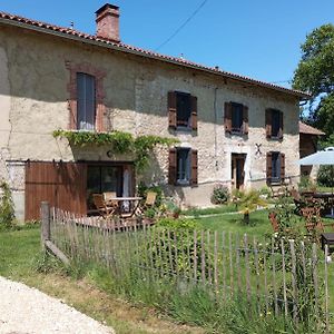 Ferme De Coumodous Acomodação com café da manhã Montmaurin Exterior photo