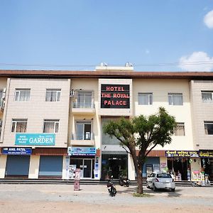 Hotel The Royal Palace Ahār Exterior photo