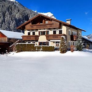 Haus Bergfreund Apartamento Sankt Leonhard im Pitztal Exterior photo