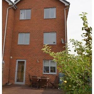 Cosy Retreat In Ashford City Centre With Hot Tub Apartamento Willesborough Exterior photo