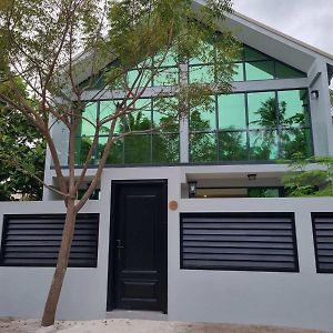 Island Pearl Escape Vila Velidhoo Exterior photo