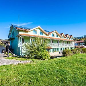 Семеен Хотел 1876 Hotel Apriltsi  Exterior photo