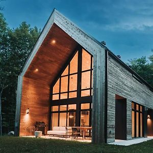 Luxurious Forest Getaway Near Tremblant Vila Val-des-Lacs Exterior photo