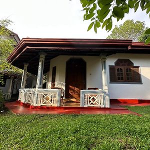 White Swan Villa Unawatuna Exterior photo