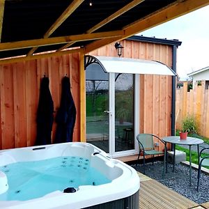 Chalet Cosy Avec Option Jacuzzi Apartamento Saint-Genes-de-Fronsac Exterior photo