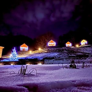 Glamping Zarja, Vipava Valley Acomodação com café da manhã Col Exterior photo