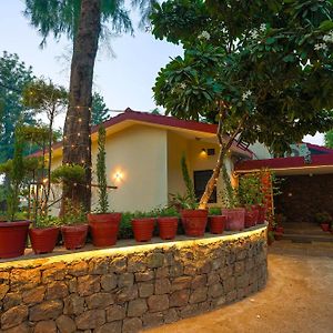 Farm The Retreat - With Private Pool Vila Manesar Exterior photo