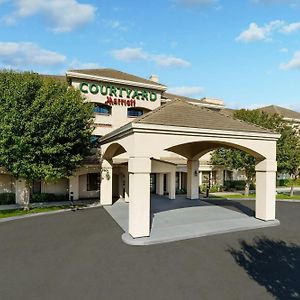 Courtyard By Marriott Salinas Monterey Hotel Exterior photo