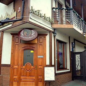 Zlata Praha Hotel Mukachevo Exterior photo