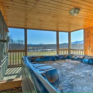 River Retreat With Hot Tub Vila Bethel Exterior photo