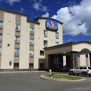 Pomeroy Inn And Suites Chetwynd Exterior photo