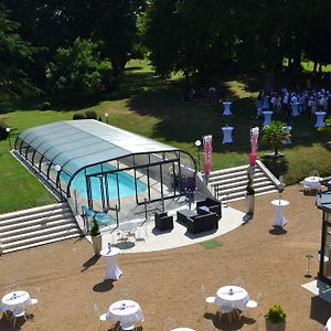 Le Domaine du Chêne Vert Hotel Château-Gontier Exterior photo