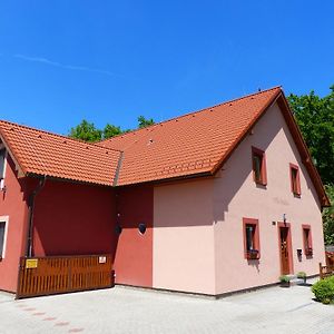 Penzion Amálka Hotel Třeboň Exterior photo