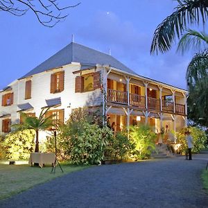 Le Jardin De Beau Vallon Acomodação com café da manhã Mahébourg Exterior photo