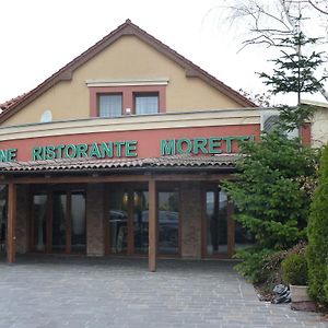 Pensione Ristorante Moretti Hotel Nitra Exterior photo