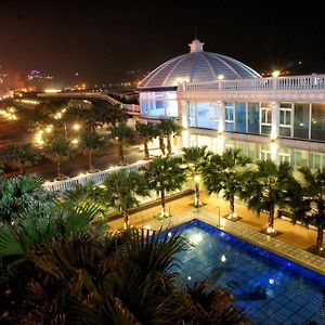 White House Hot Spring Beach Resort Wanli Exterior photo