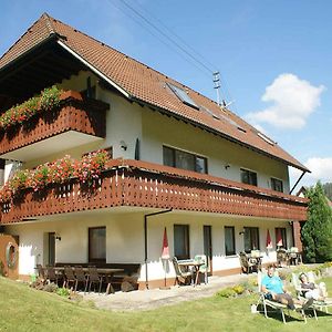 Haus Am Kaltenbach Apartamento Enzklösterle Exterior photo